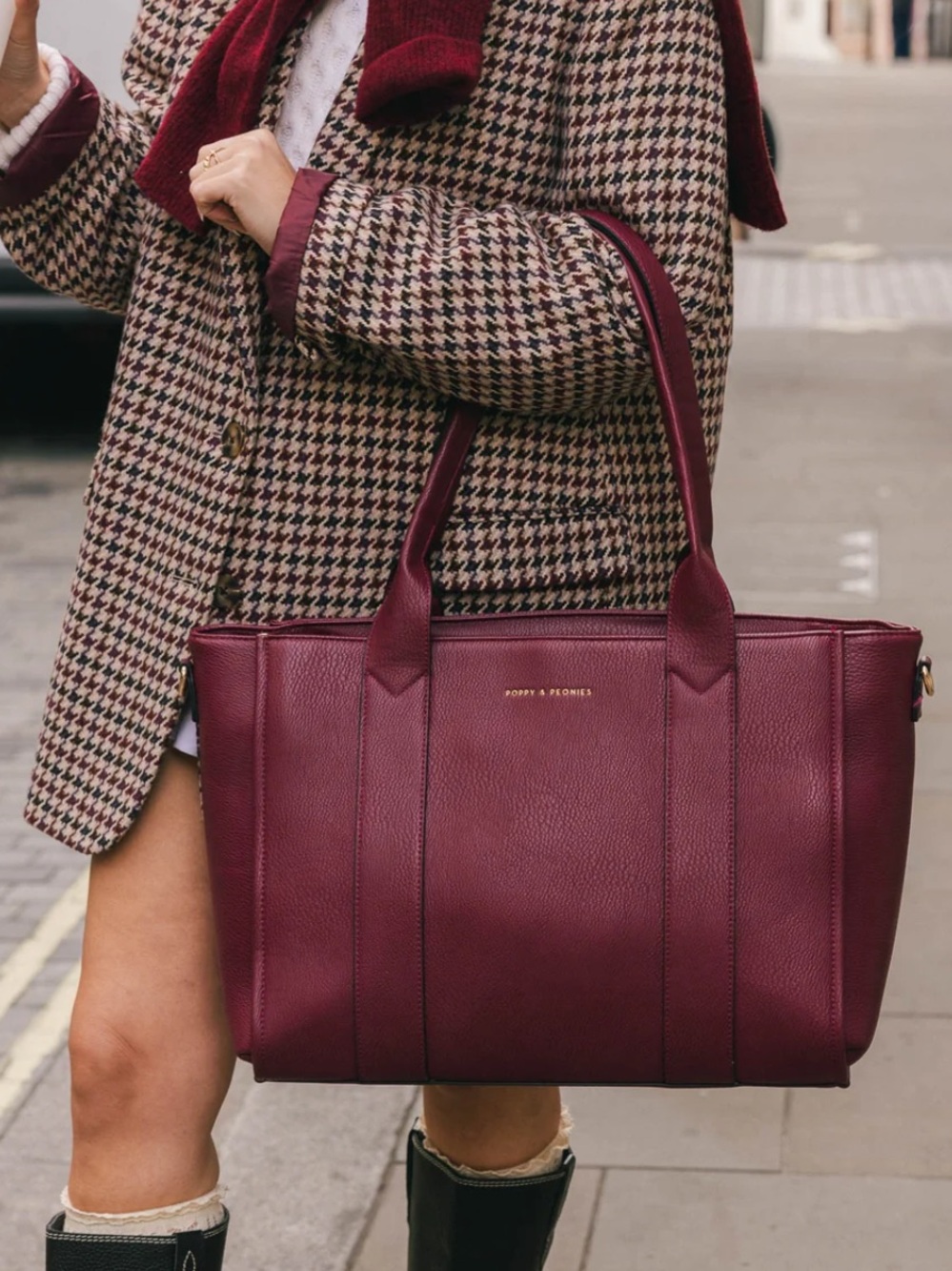 Poppy & Peonies Multi-Tasker Berry - Picture 9 of 10